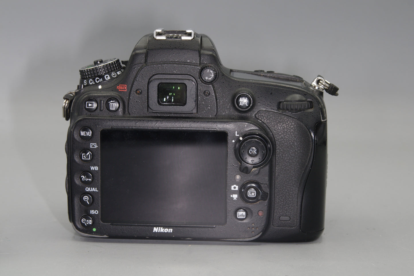 Nikon D600 24MP Full Frame DSLR Body with Battery and Charger