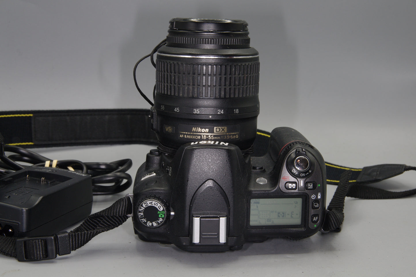 Nikon D80 10.2MP DSLR with 18-55mm Lens – Low S/C 449– Mint