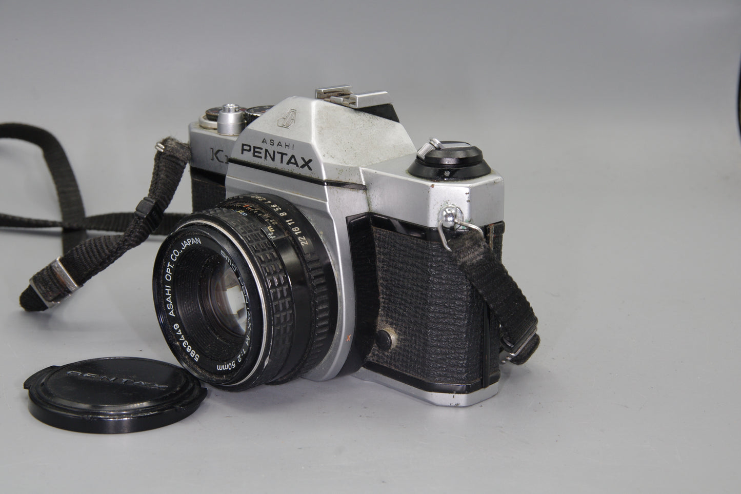 Pentax K1000 35mm SLR Camera with Pentax-M 50mm f/2 Lens Tested + Batteries