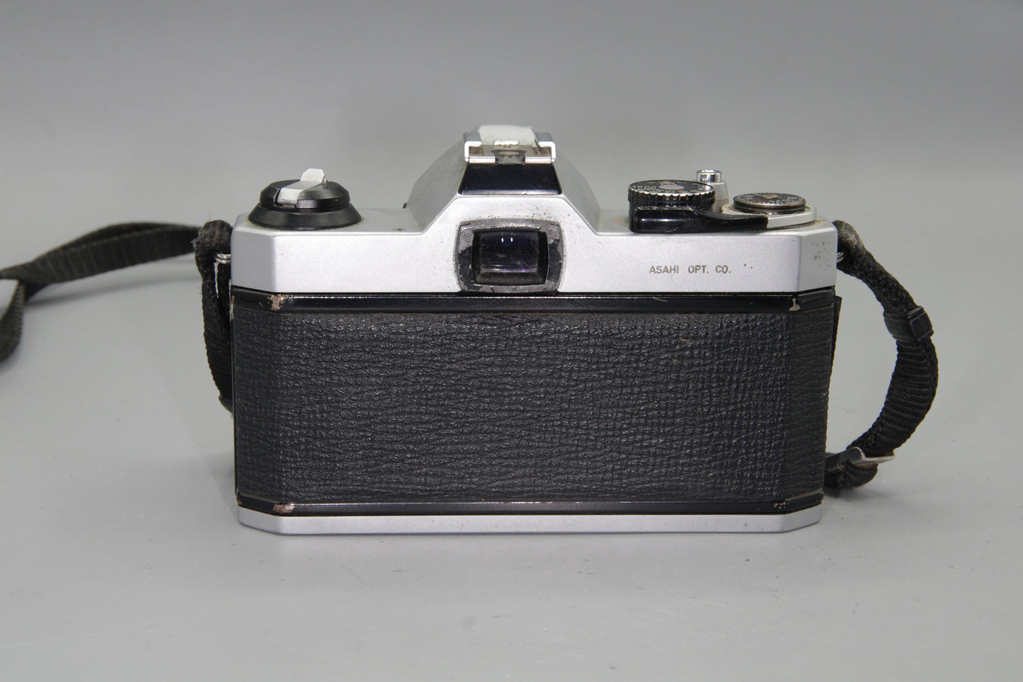 Pentax K1000 35mm SLR Camera with Pentax-M 50mm f/2 Lens Tested + Batteries