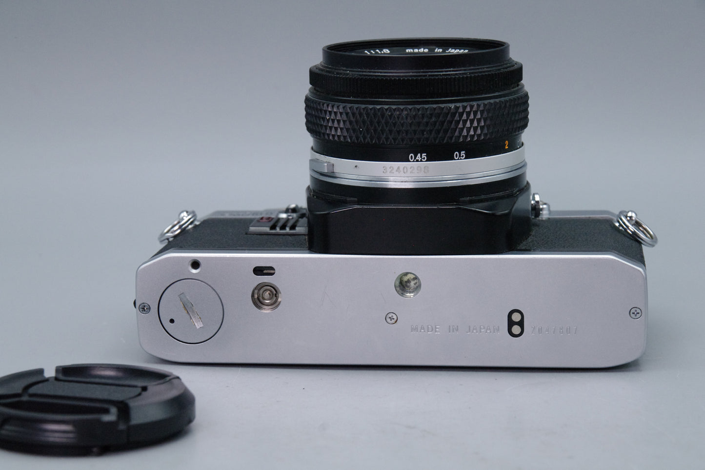 Olympus OM10 35mm SLR Camera + 50mm F/1.8 Lens + Batteries - Tested