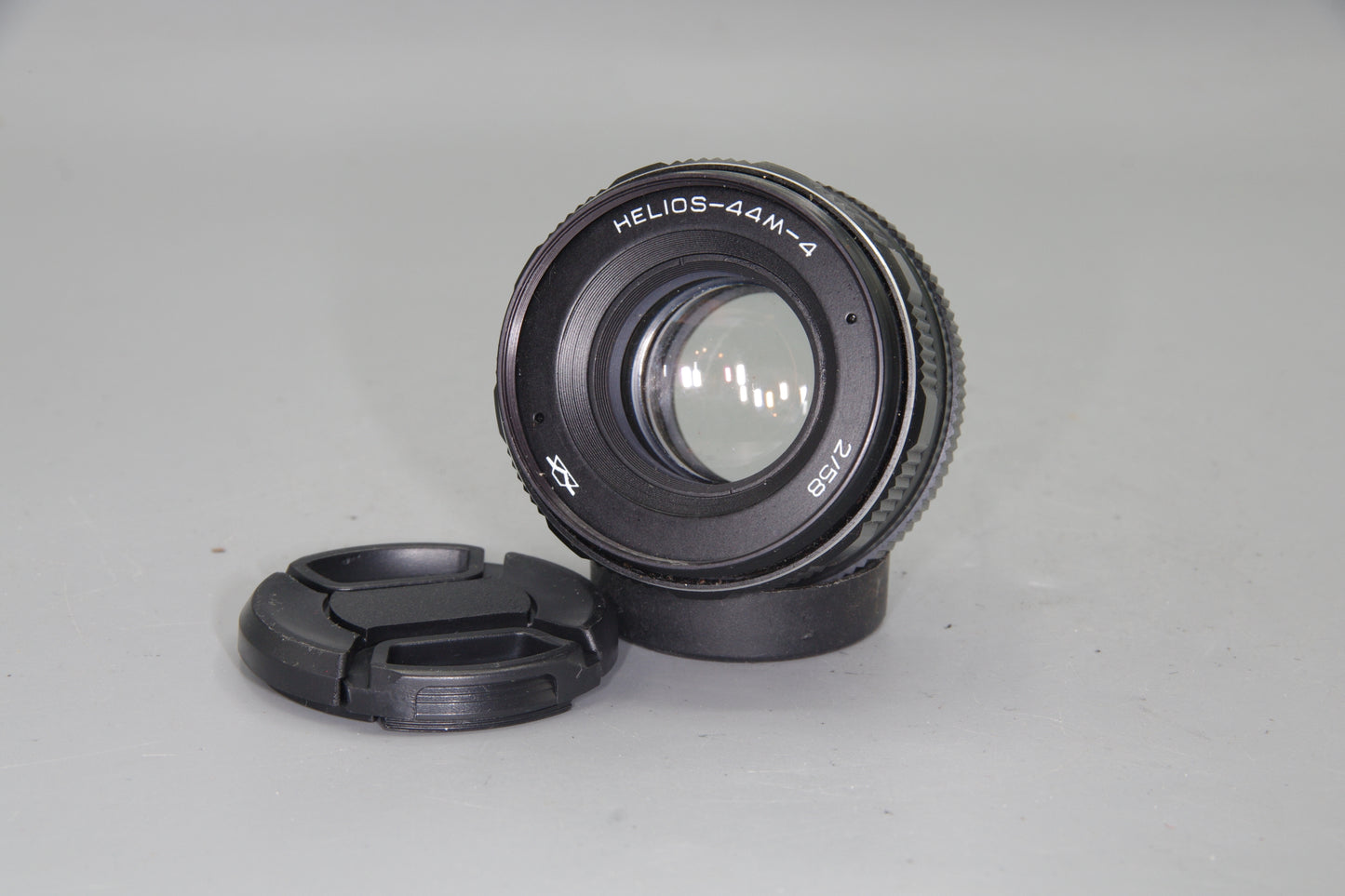 Helios-44M-4 58mm f2 Lens M42 Mount – Vintage Soviet Manual Portrait Lens