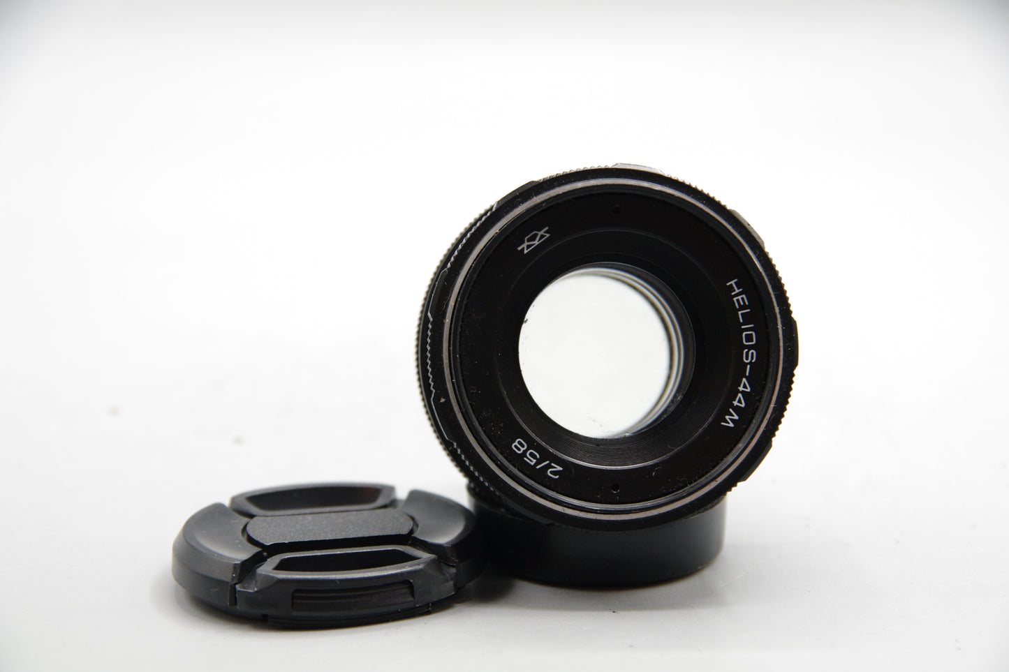 Helios-44M 58mm f/2 M42 Lens – Swirly Bokeh – Biotar Clone – Vintage USSR