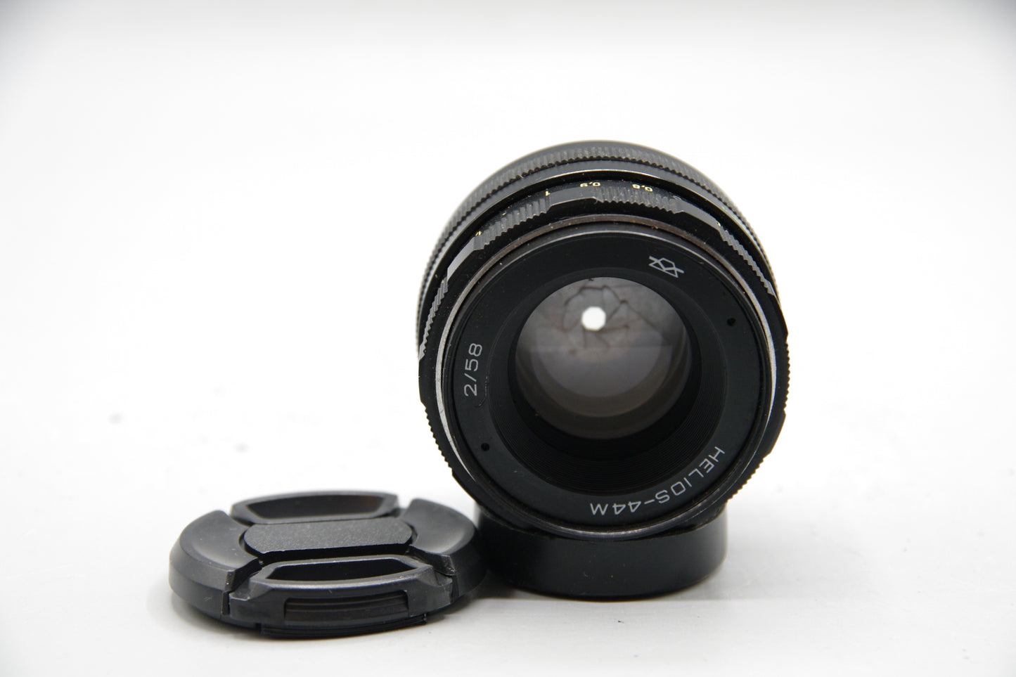 Helios-44M 58mm f/2 M42 Lens – Swirly Bokeh – Biotar Clone – Vintage USSR