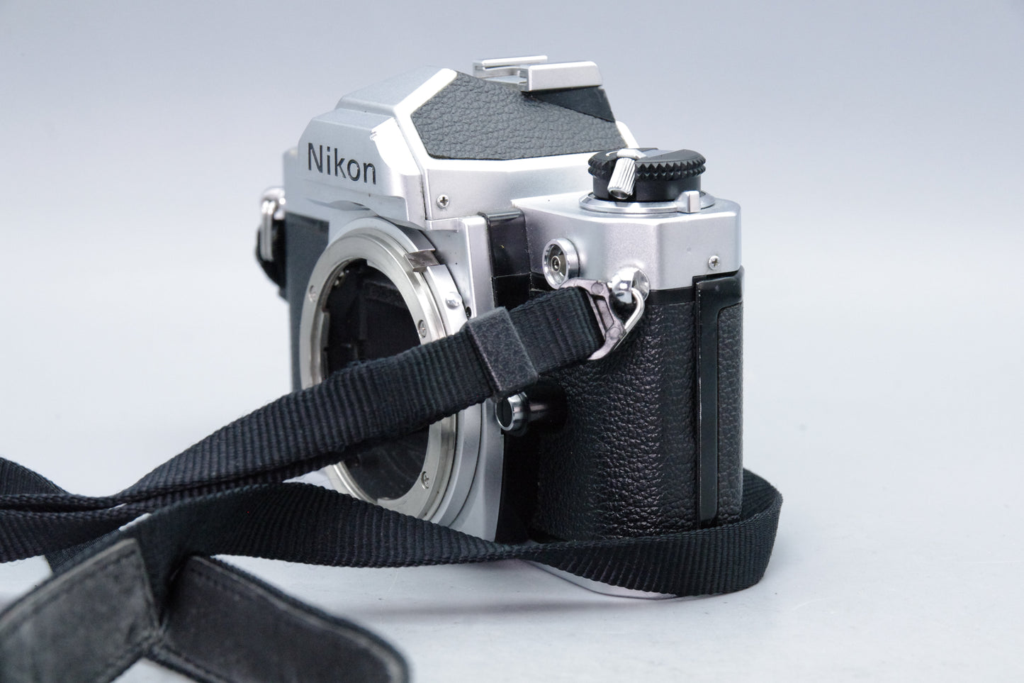 Nikon FM 35mm SLR Camera Body working with batteries