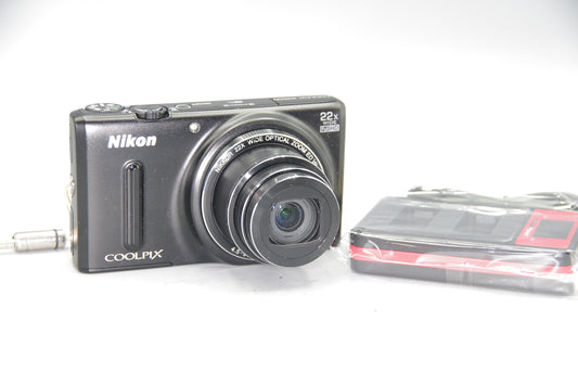 Nikon Coolpix S9600 Digital Camera with Charger Very Good 22x Zoom Wi-Fi