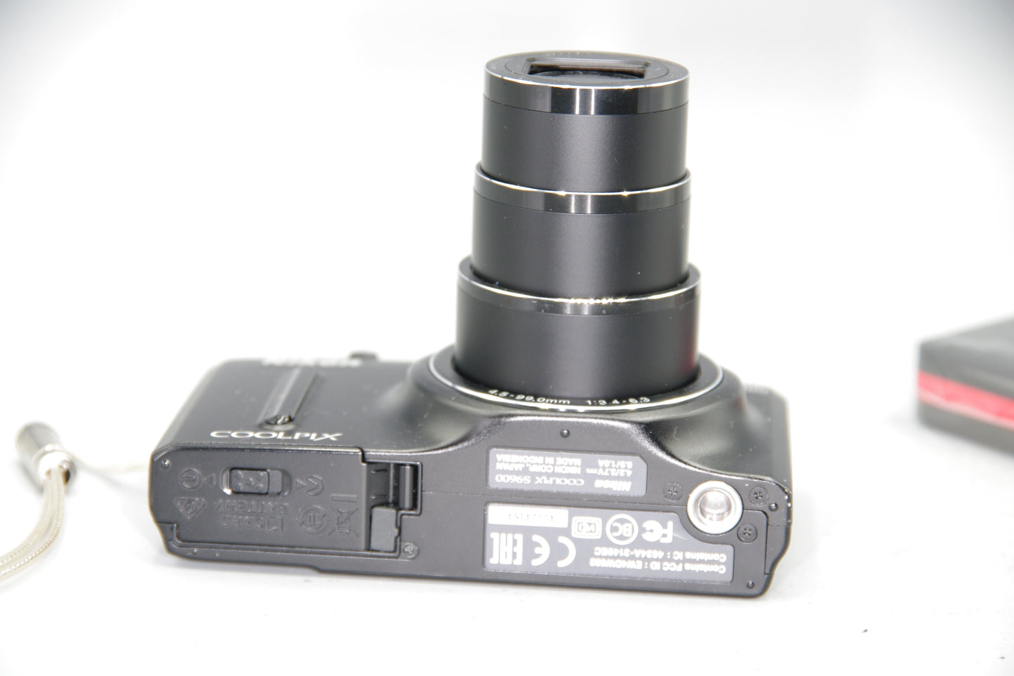 Nikon Coolpix S9600 Digital Camera with Charger Very Good 22x Zoom Wi-Fi