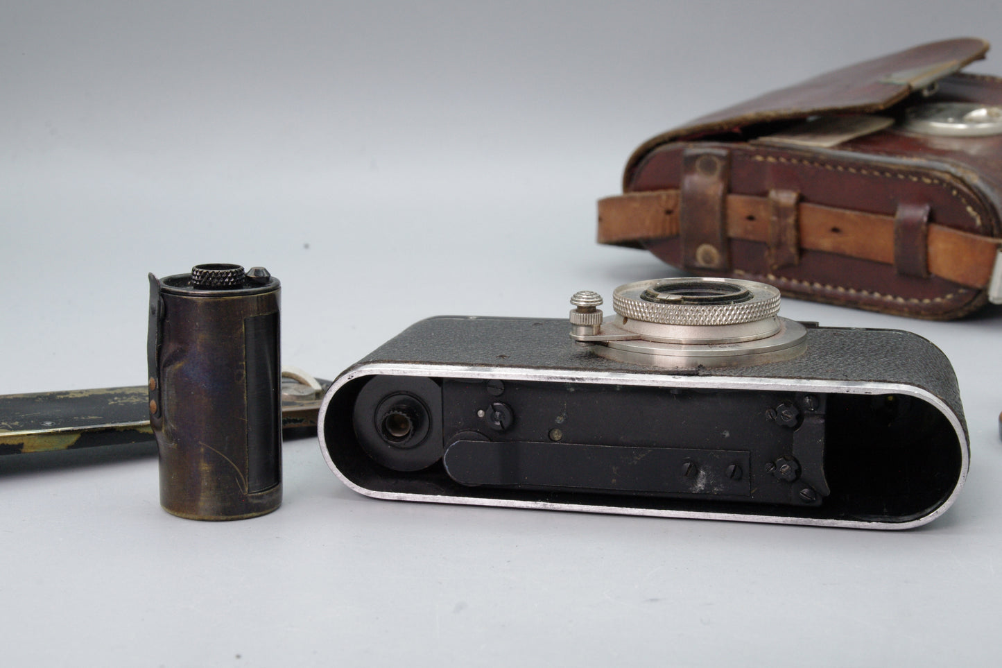 Leica I Model A 1930 + Elmar 50mm F3.5 + Finder + Case – S/N 23535
