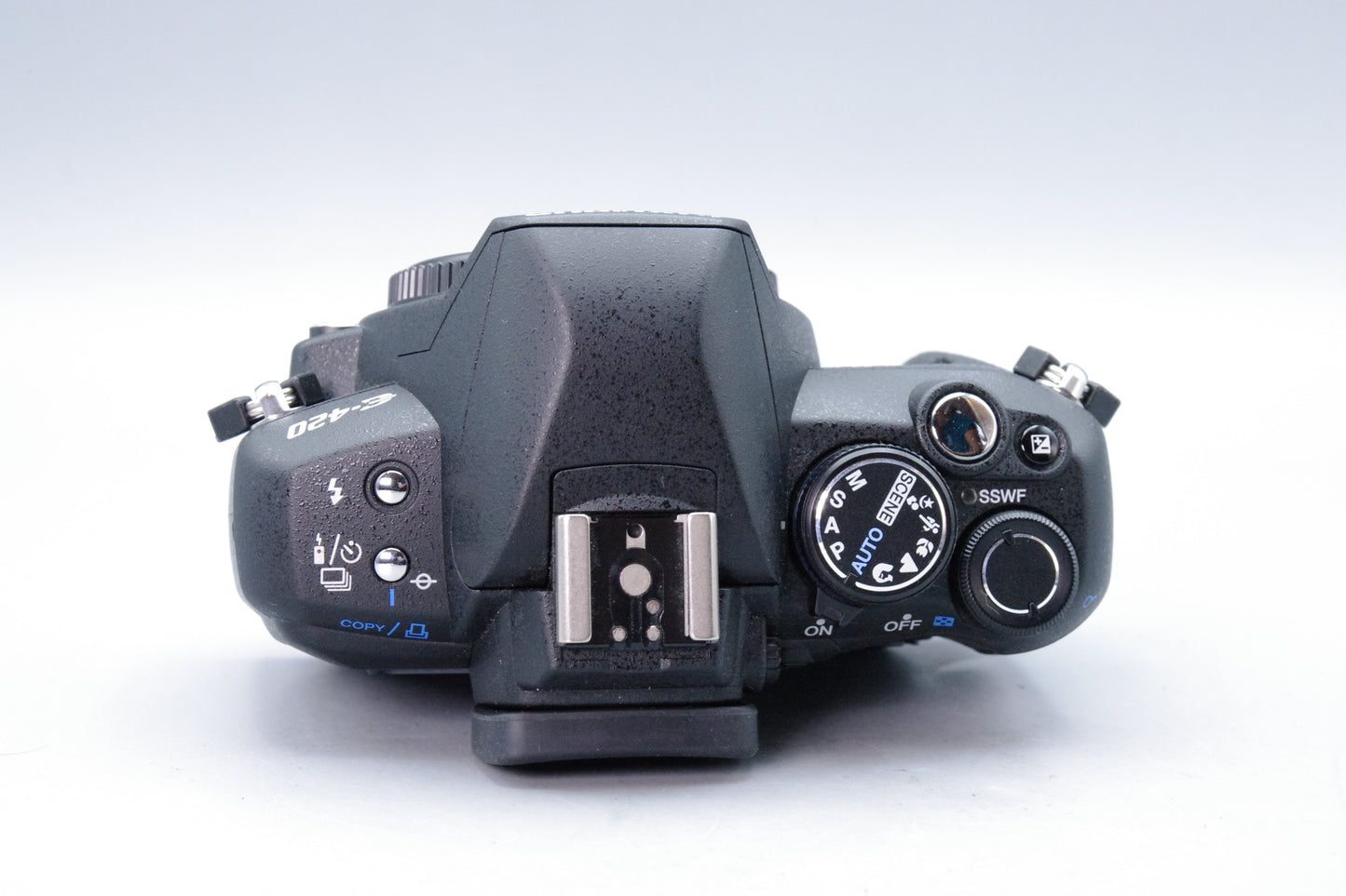 Olympus E‑420 DSLR Camera – 10MP – Cosmetically Excellent – Bent Pin – Spares/Repair