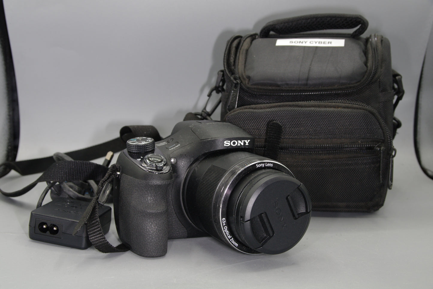 Sony DSC-H400 20.1MP 63X Zoom Digital Bridge Camera + charger and case