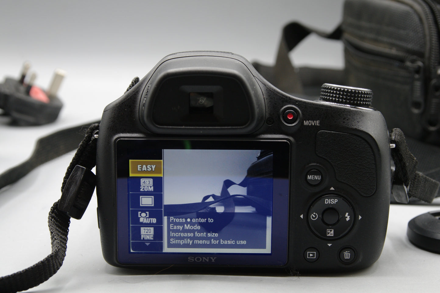 Sony DSC-H400 20.1MP 63X Zoom Digital Bridge Camera + charger and case