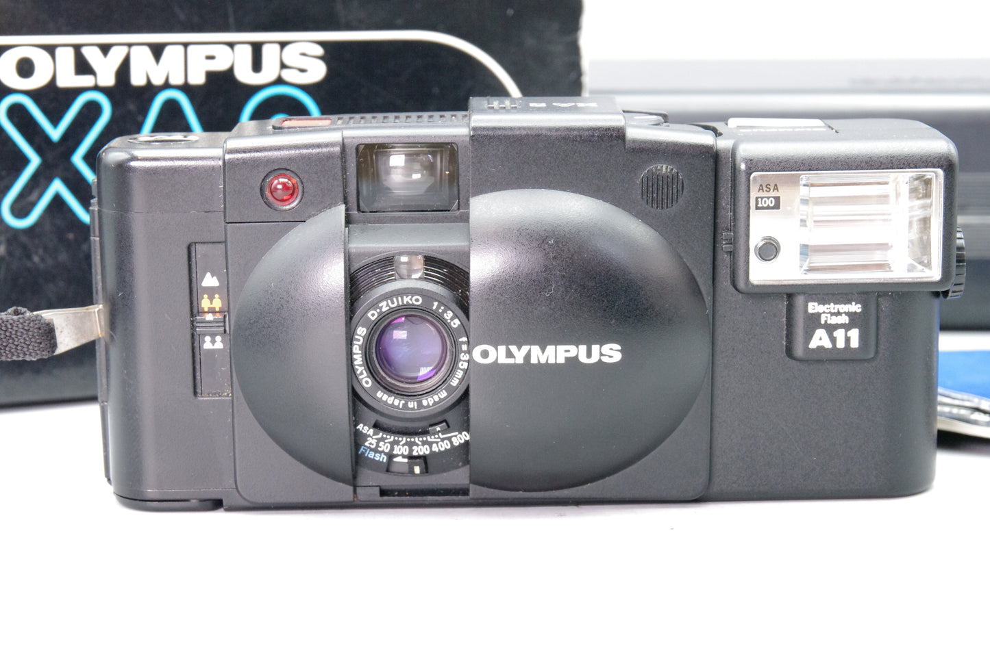 Olympus XA2 35mm Compact Film Camera with A11 Flash – Boxed & Tested