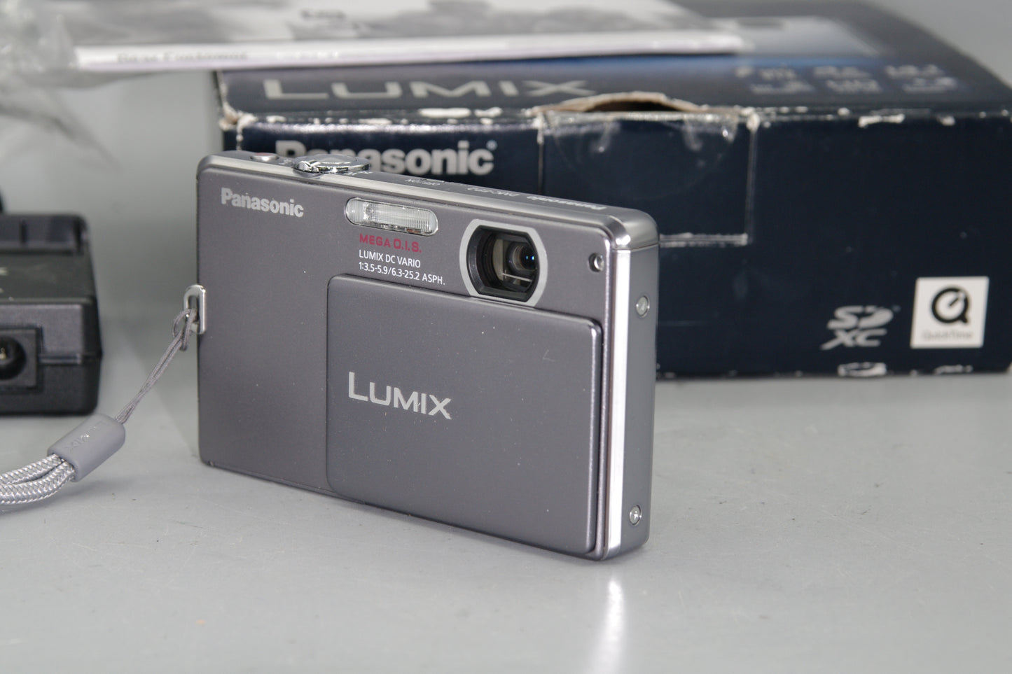 Panasonic Lumix DMC-FP2 14MP Ultra Compact Digital Camera - Boxed