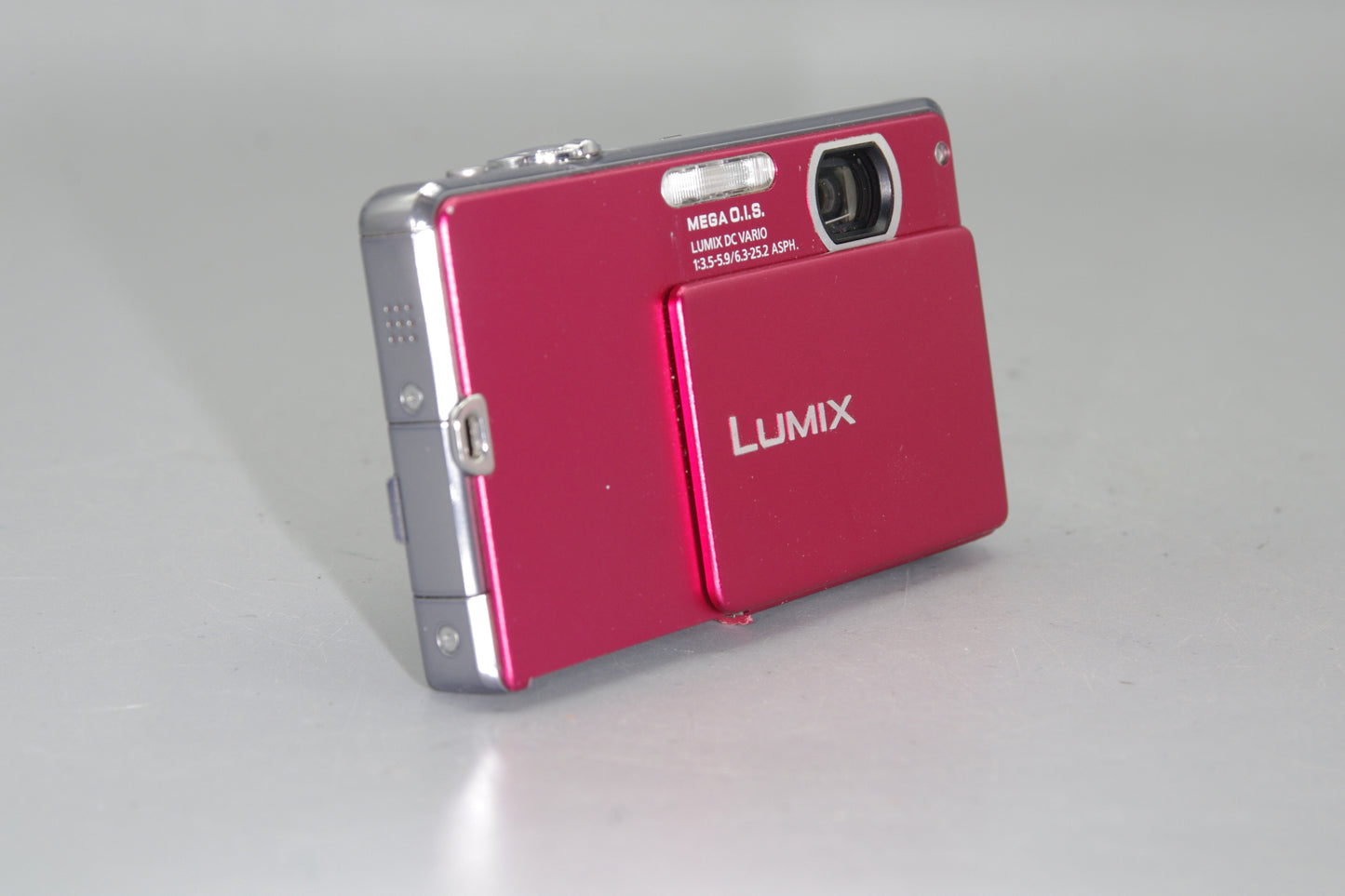 Red Panasonic Lumix DMC-FP2 14MP Ultra Compact Digital Camera - Pls Read