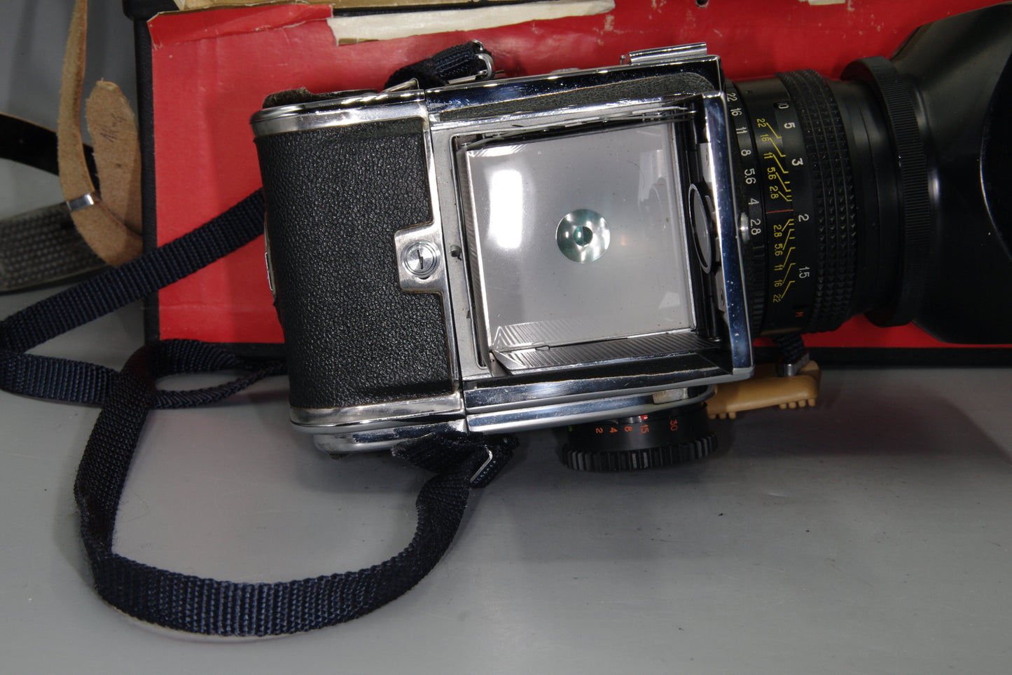 Kiev 88 Medium Format Camera Kit 80mm Lens Polaroid Back Roll Film Case Box