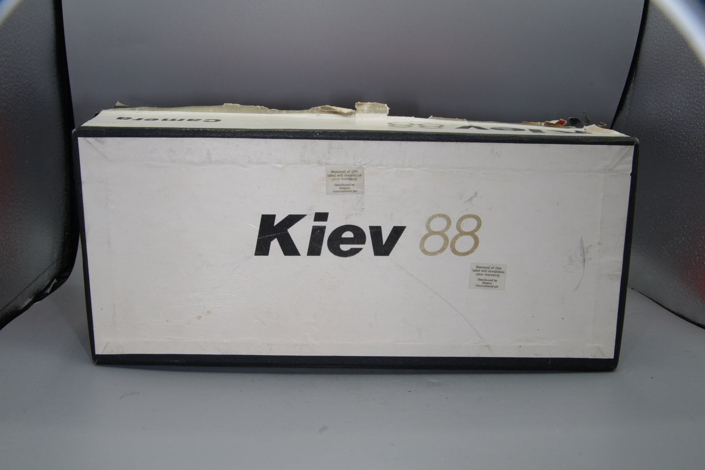 Kiev 88 Medium Format Camera Kit 80mm Lens Polaroid Back Roll Film Case Box