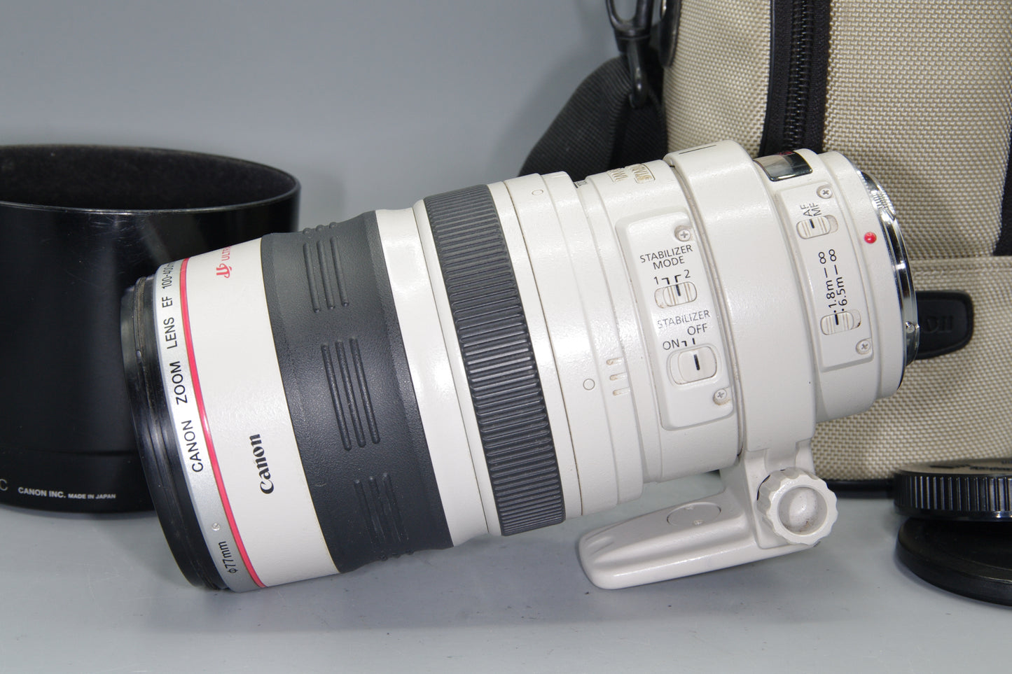 Canon EF 100-400mm f/4.5-5.6L IS USM Telephoto Zoom Lens  - Excellent
