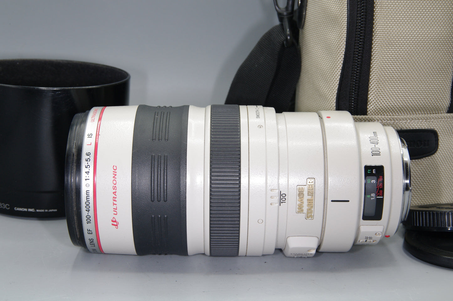 Canon EF 100-400mm f/4.5-5.6L IS USM Telephoto Zoom Lens  - Excellent