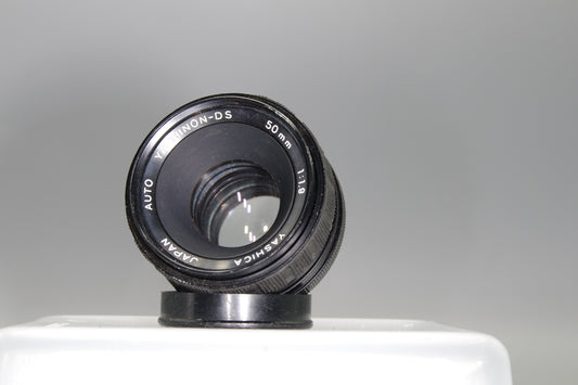 Yashica Yashinon-DS 50mm  F/1.8 M42 Prime Lens