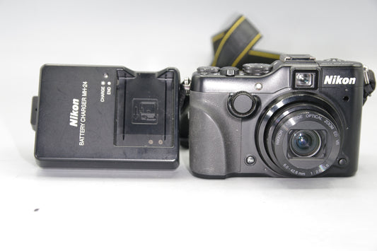 Nikon Coolpix P7100 10.1MP Digital  Camera - VGC