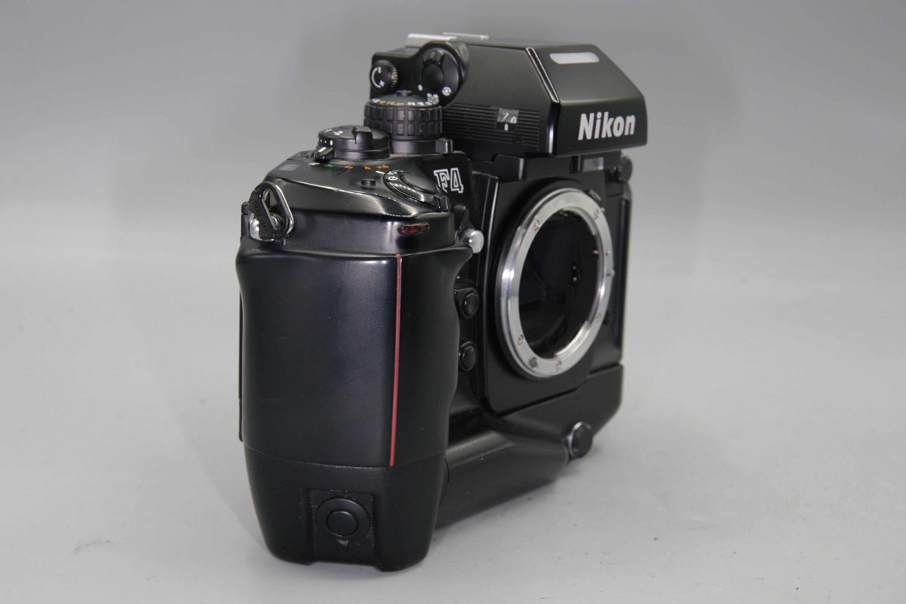 Nikon F4 35mm SLR Film Camera – AF with MB-21 Grip & MF-23 Data