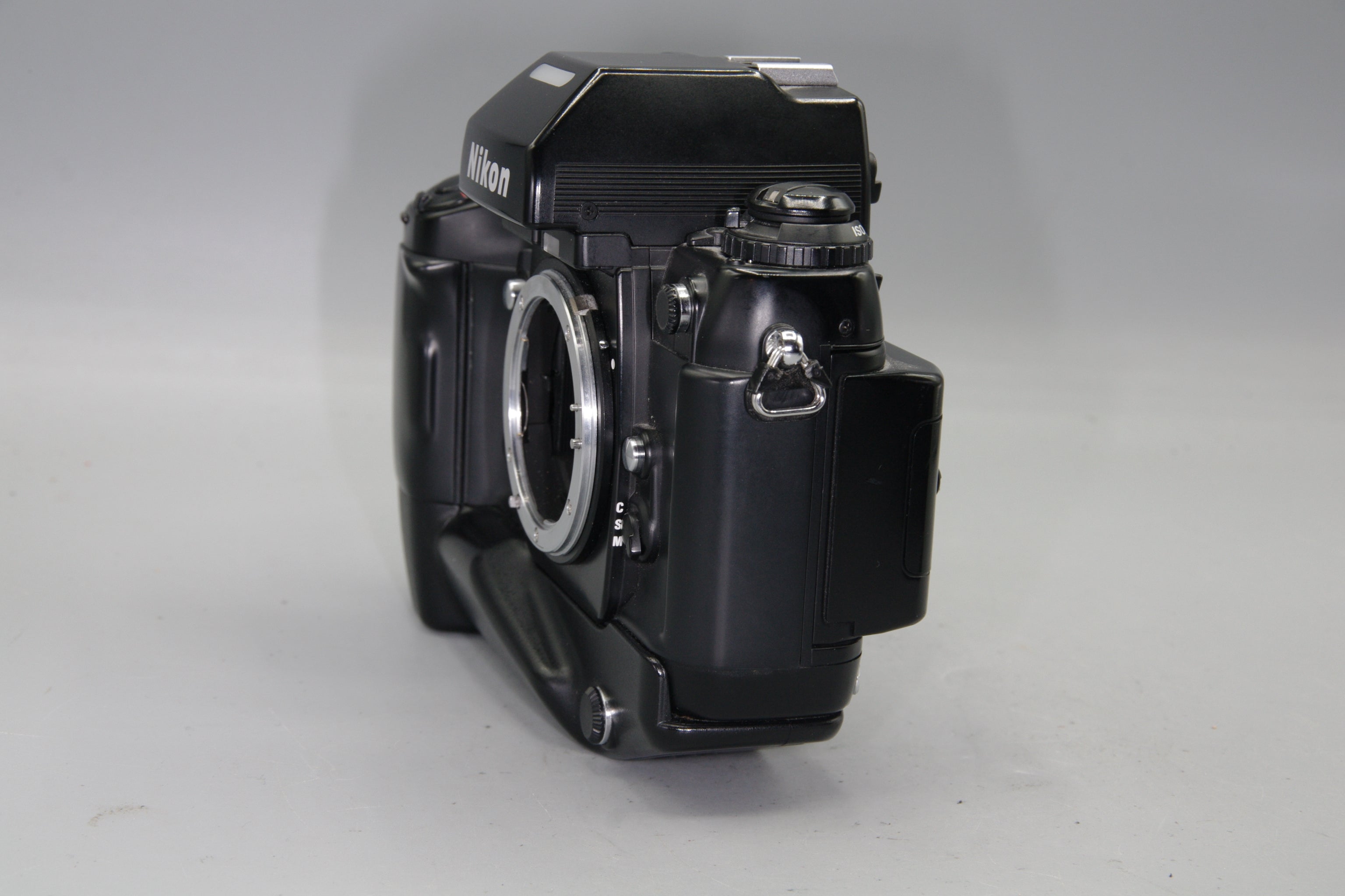 Nikon F4 35mm SLR Film Camera – AF with MB-21 Grip & MF-23 Data