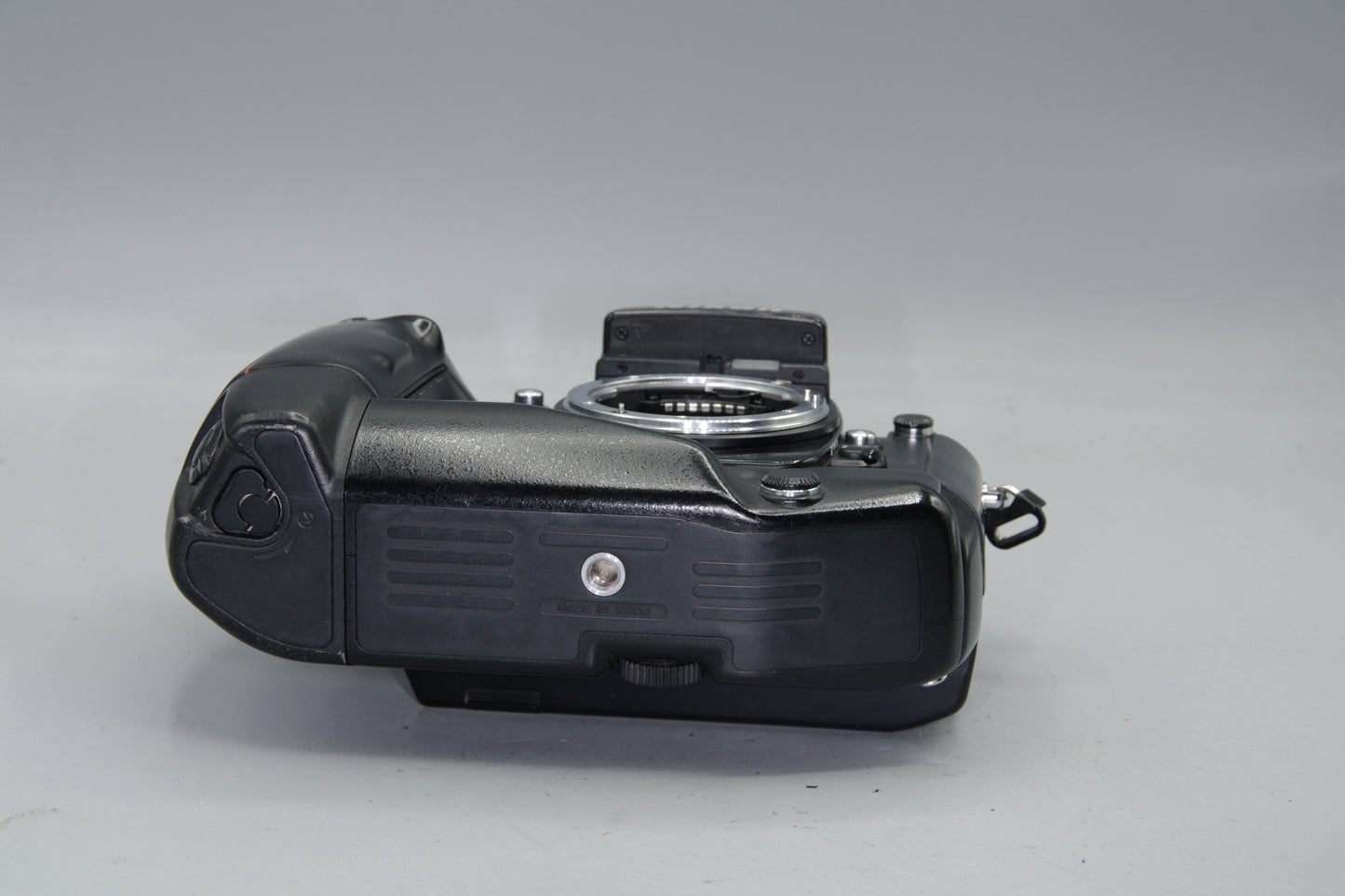 Nikon F4 35mm SLR Film Camera – AF with MB-21 Grip & MF-23 Data Back