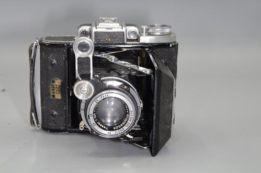 Zeiss Ikon Super Ikonta 531 Folding Rangefinder with Tessar 7.5cm F/3.5 Lens