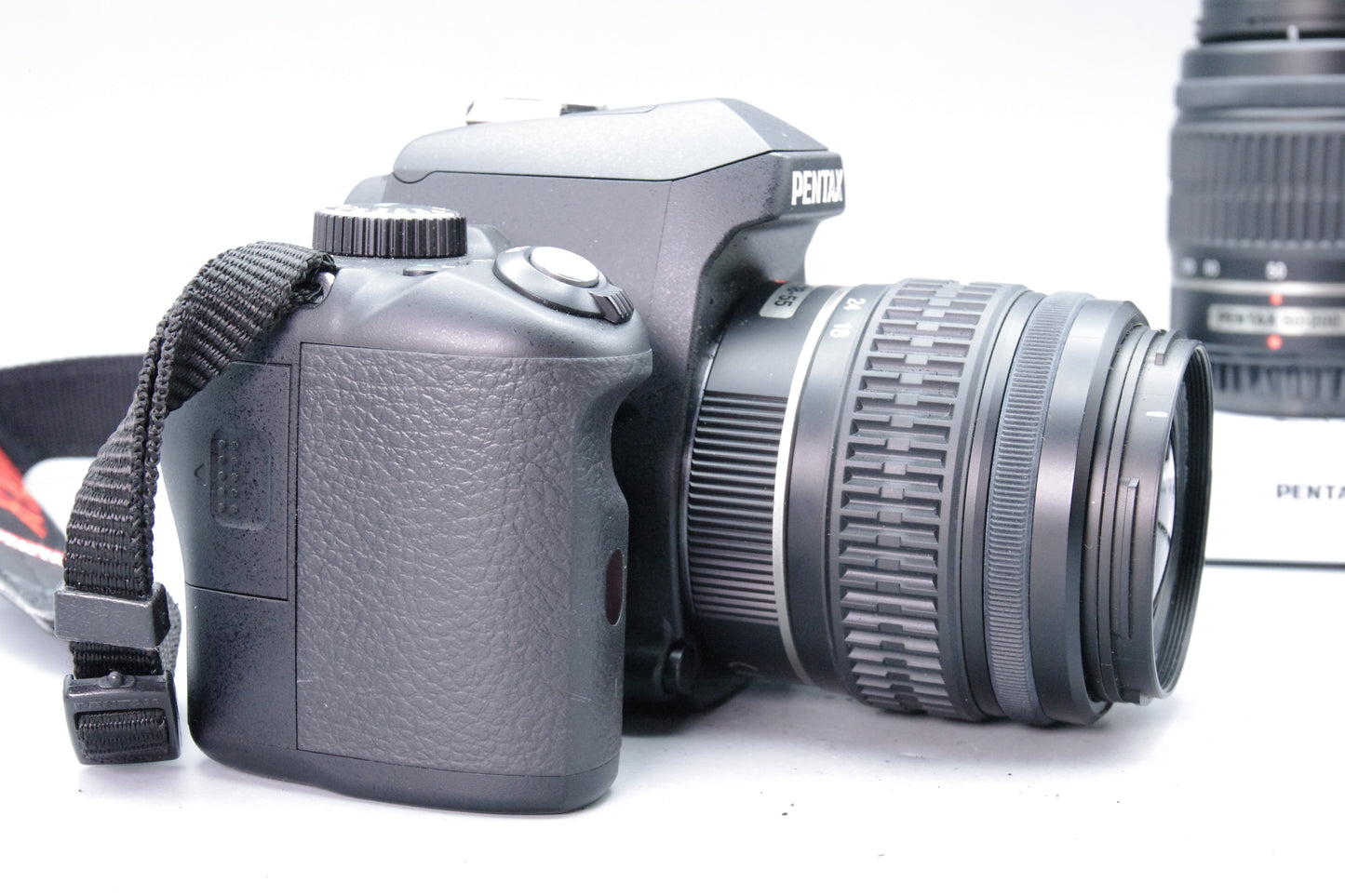 Pentax K‑r 12.4MP DSLR with 18–55mm & 50–200mm Lenses – Mint – Shutter 247