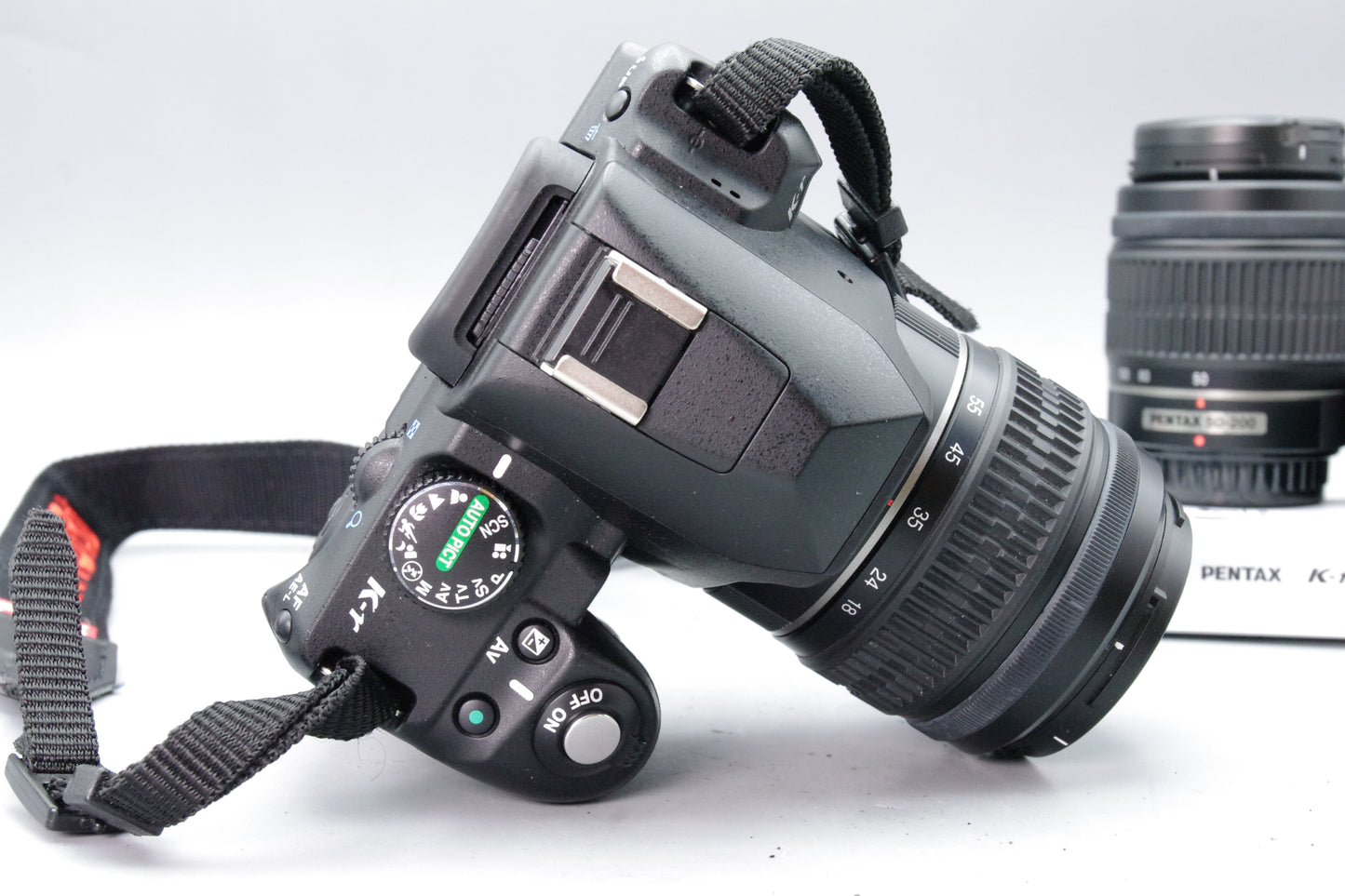 Pentax K‑r 12.4MP DSLR with 18–55mm & 50–200mm Lenses – Mint – Shutter 247