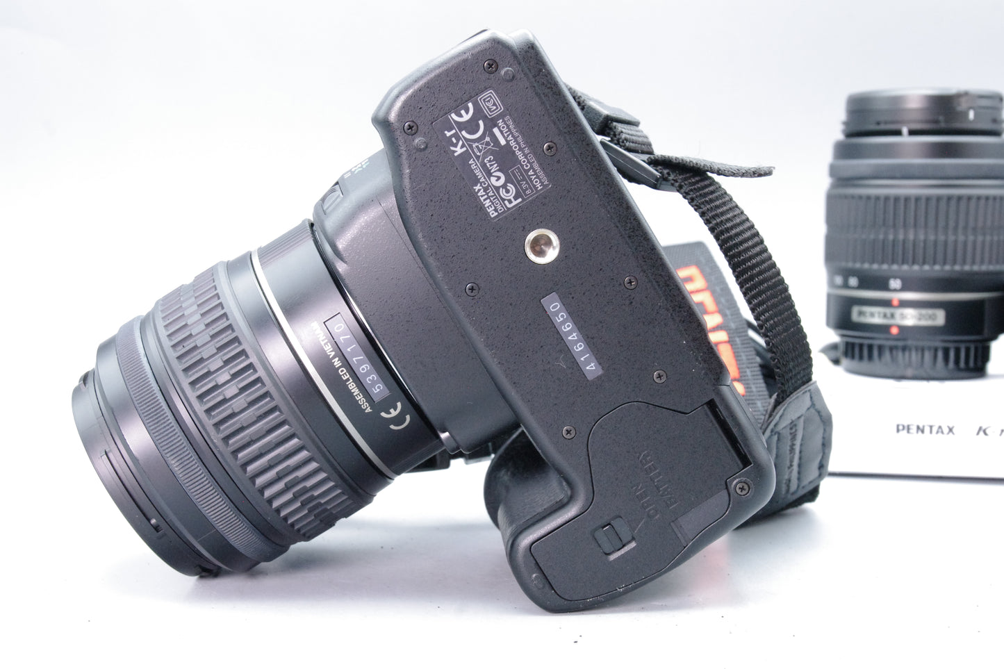 Pentax K‑r 12.4MP DSLR with 18–55mm & 50–200mm Lenses – Mint – Shutter 247