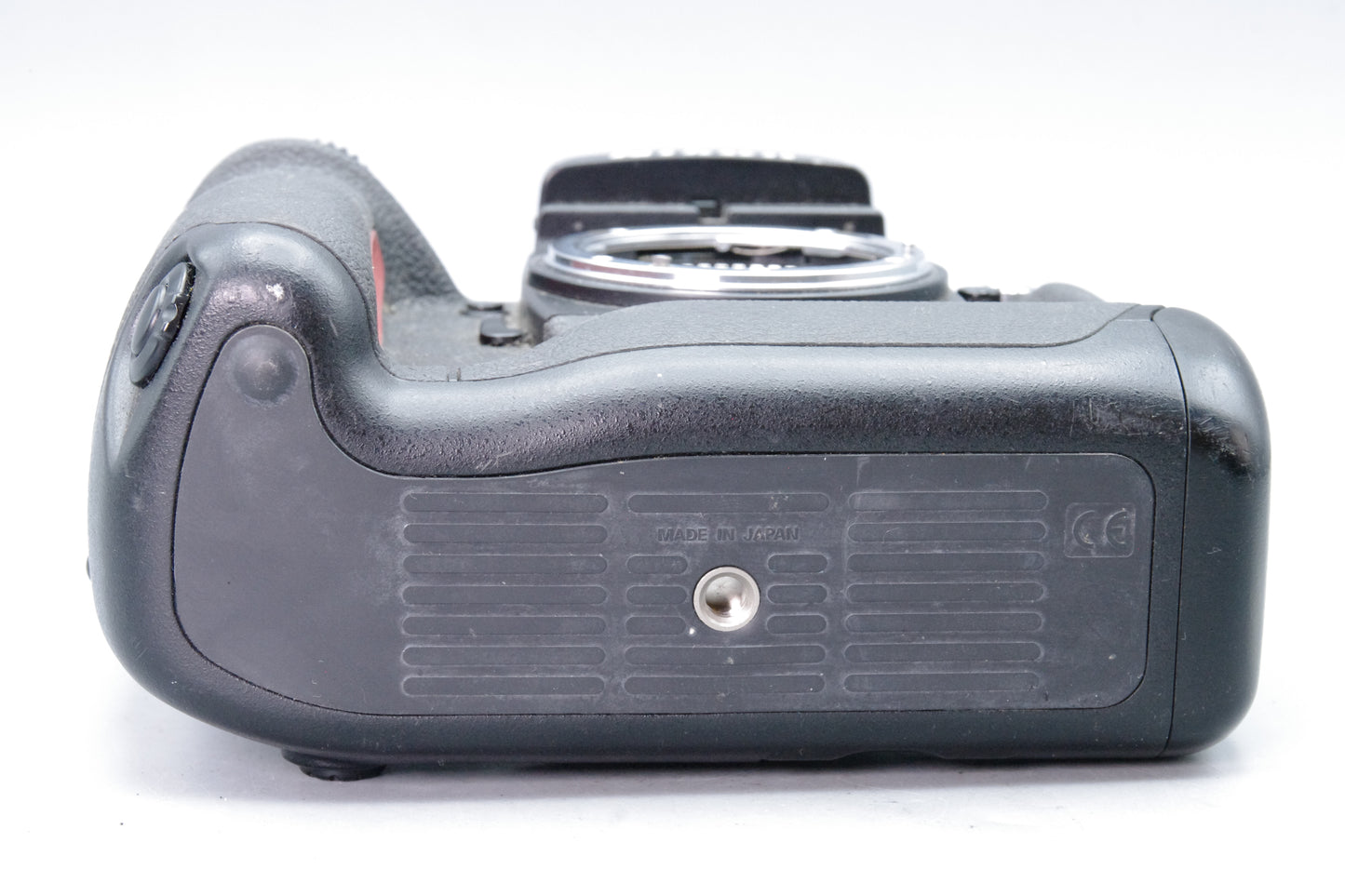 Nikon F5 Professional 35mm SLR Camera – Excellent Condition