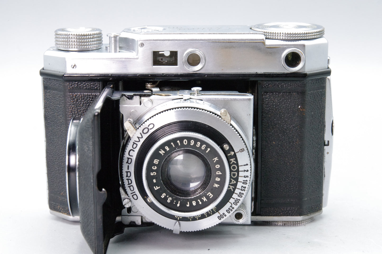 Kodak Retina II Type 142 Folding Rangefinder Camera – 5cm f/3.5 – Minor Haze