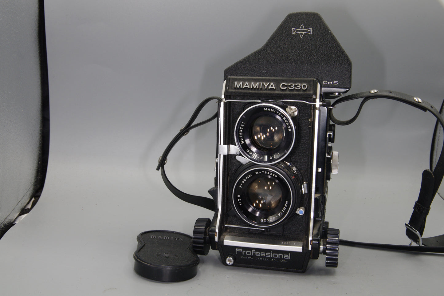 Mamiya C330 Pro F TLR + 80mm f/2.8 Blue Dot + Prism