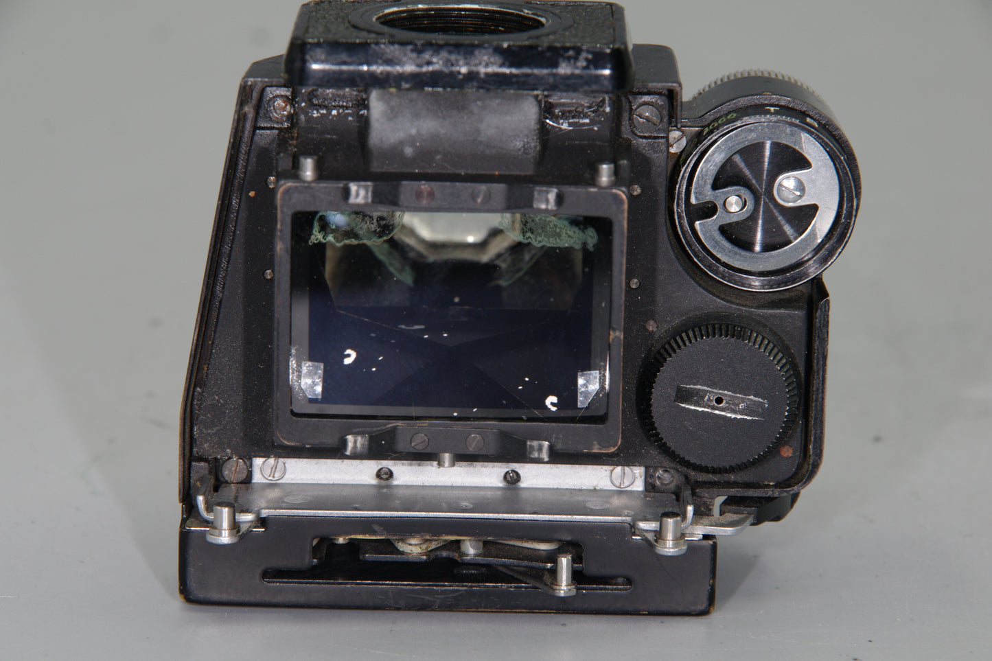 Mamiya C330 Pro F TLR + 80mm f/2.8 Blue Dot + Prism