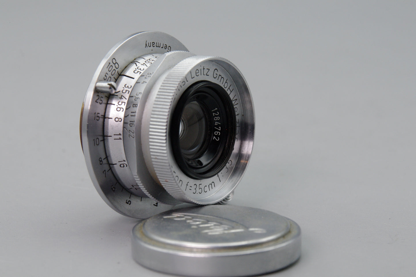 Leitz Summaron 35mm F3.5 L39 Lens with both caps – Excellent (serviced)