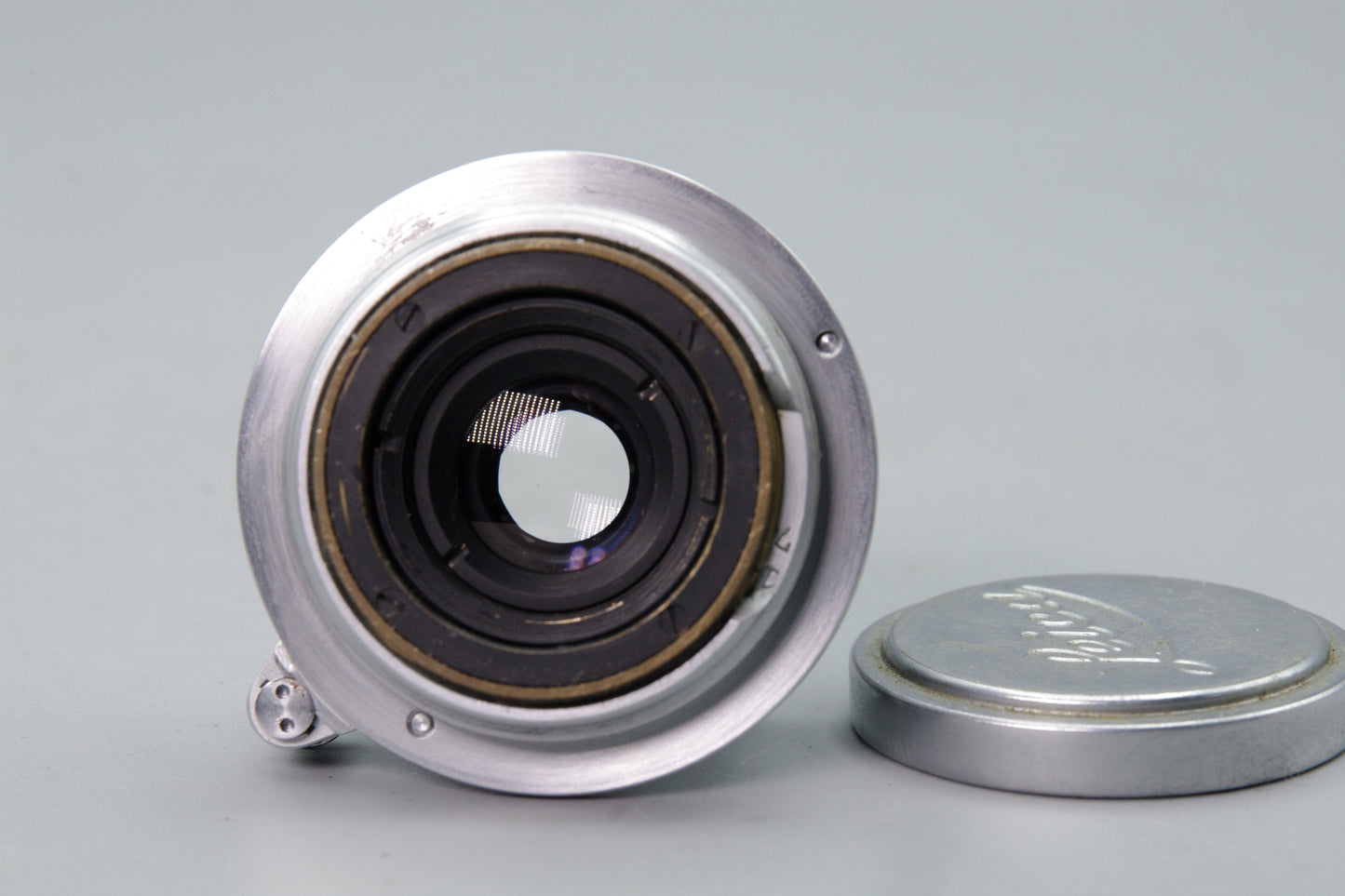 Leitz Summaron 35mm F3.5 L39 Lens with both caps – Excellent (serviced)