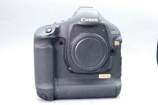 Canon EOS‑1Ds Mark III DSLR Camera – Working But Worn