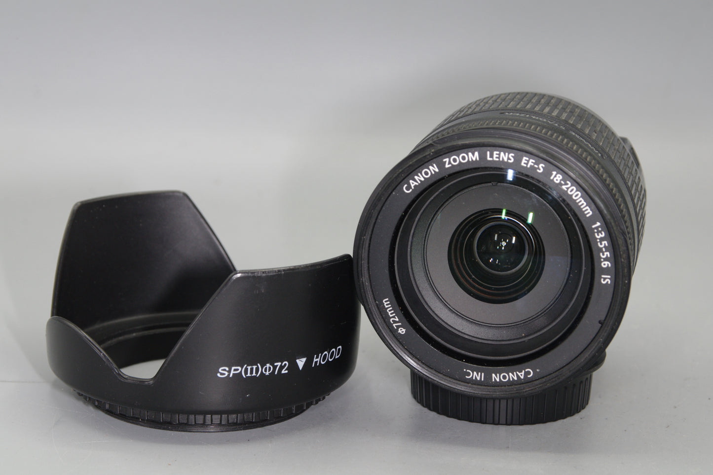 Canon EF-S 18-200mm F/3.5-5.6 IS  AF  Lens - VGC