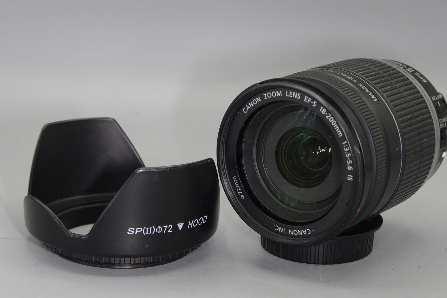 Canon EF-S 18-200mm F/3.5-5.6 IS  AF  Lens - VGC