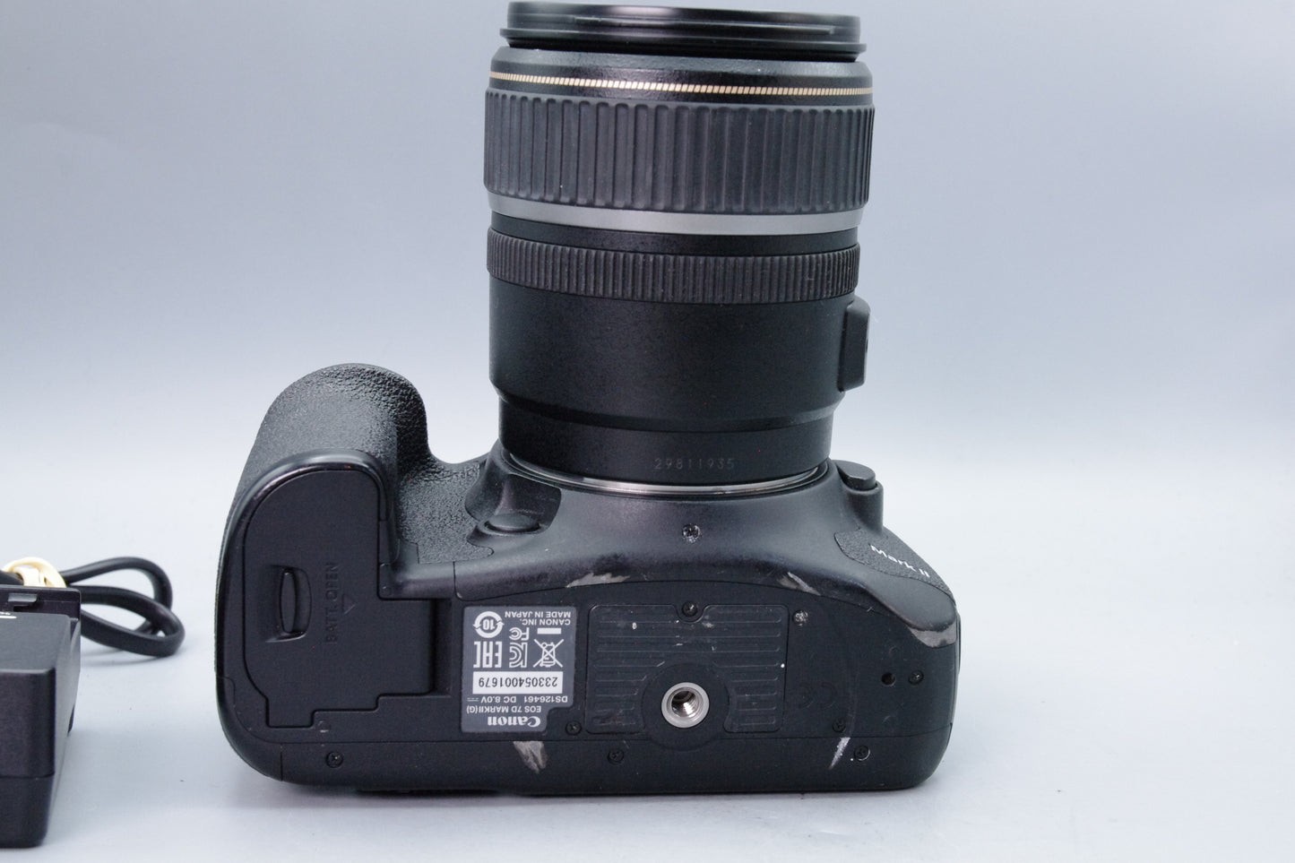 Canon EOS 7D Mark II 20.2MP DSLR – Excellent – 17–85mm Lens – Charger & Battery