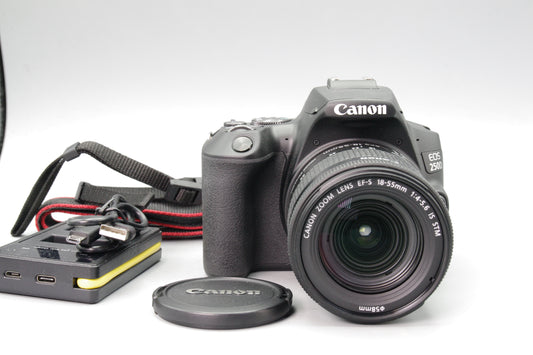 Canon EOS 250D DSLR with 18‑55mm IS STM Lens – Mint – Battery & USB Charger