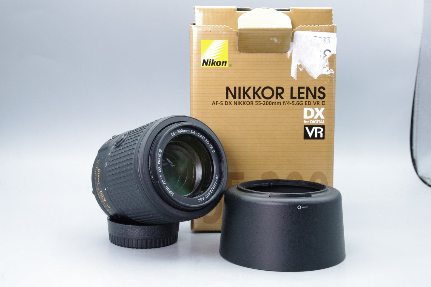 Nikon AF-S DX 55-200mm f/4-5.6G VR II Lens – Excellent With Box