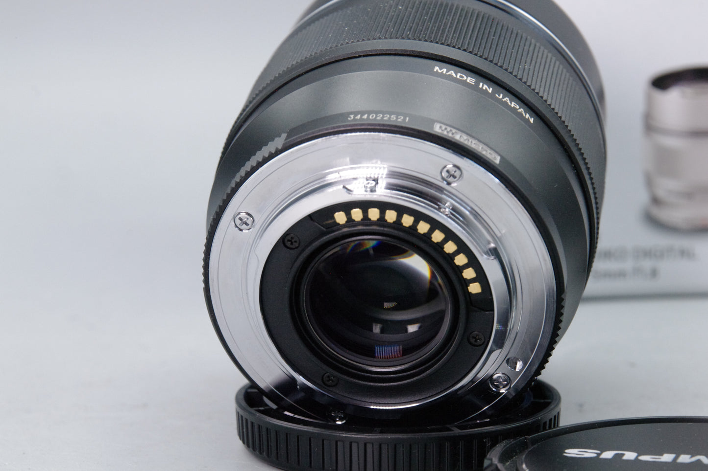Olympus M.Zuiko Digital ED 75mm f/1.8 Lens – Black – Boxed – Near Mint