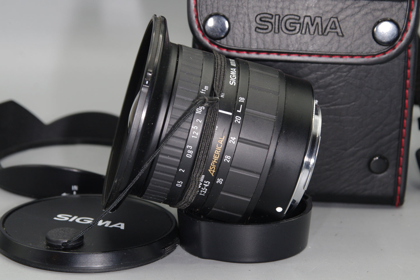 Sigma 18-35mm F/3.5-4.5 Aspherical AF Zoom Lens Canon EF Mount
