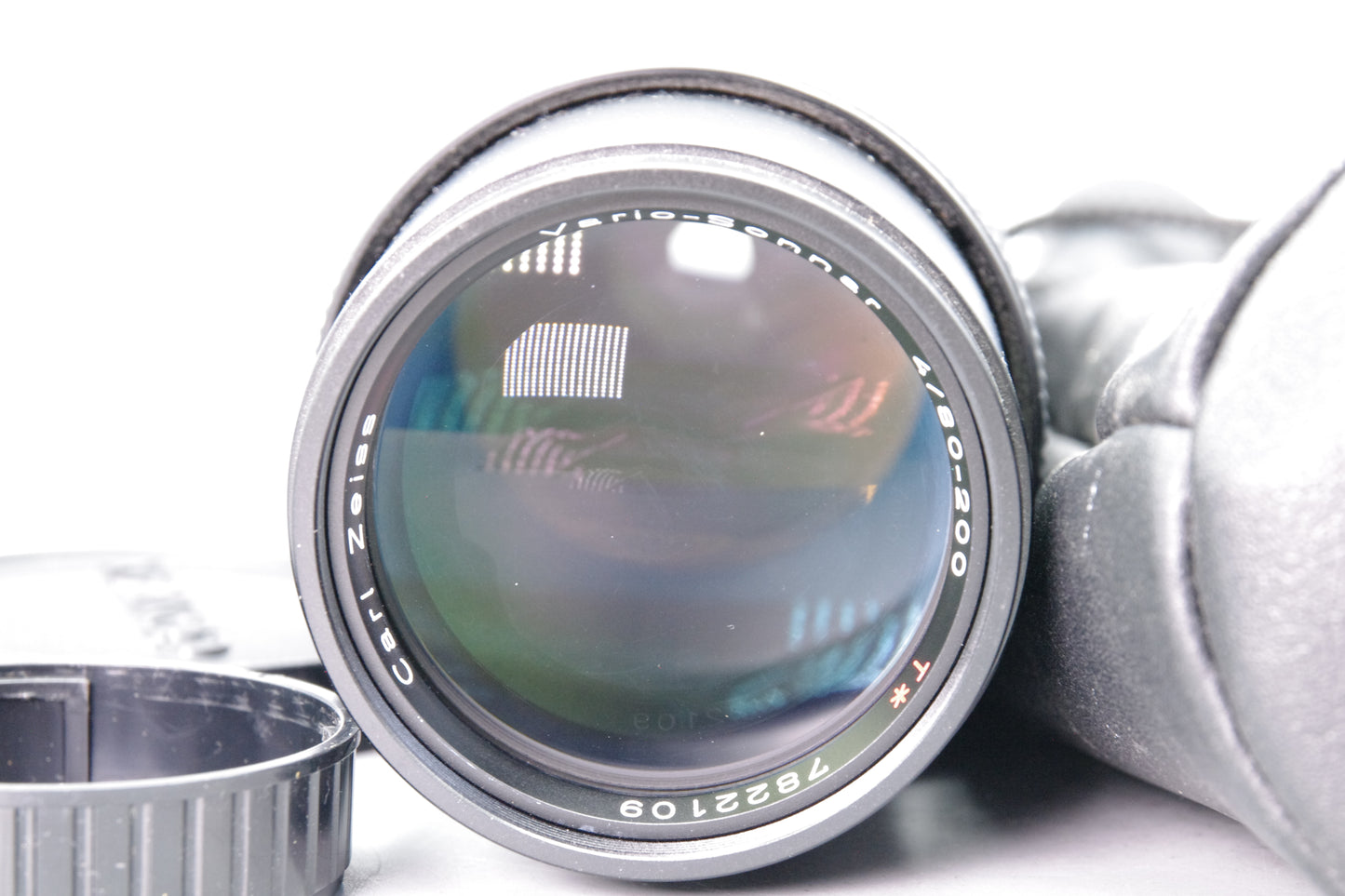 Carl Zeiss Vario‑Sonnar T* 80–200mm f/4 Lens – C/Y Mount – Excellent – Soft Case