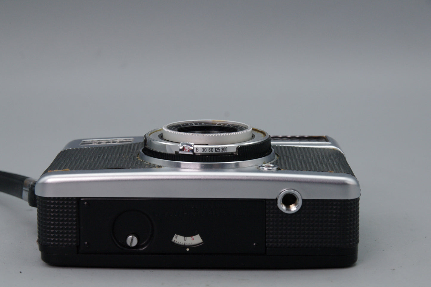 Fujica Half 35mm Half‑Frame Camera 2.8cm f/2.8 Lens – Meter Not Working