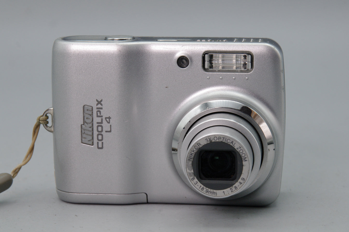 Nikon Coolpix L4 4MP Compact Digital Camera – VGC