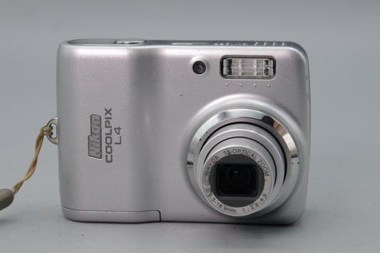 Nikon Coolpix L4 4MP Compact Digital Camera – VGC