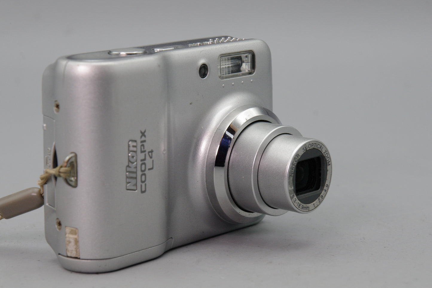 Nikon Coolpix L4 4MP Compact Digital Camera – VGC
